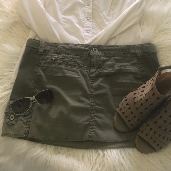 Guess Skirt - Picture 3 of 3